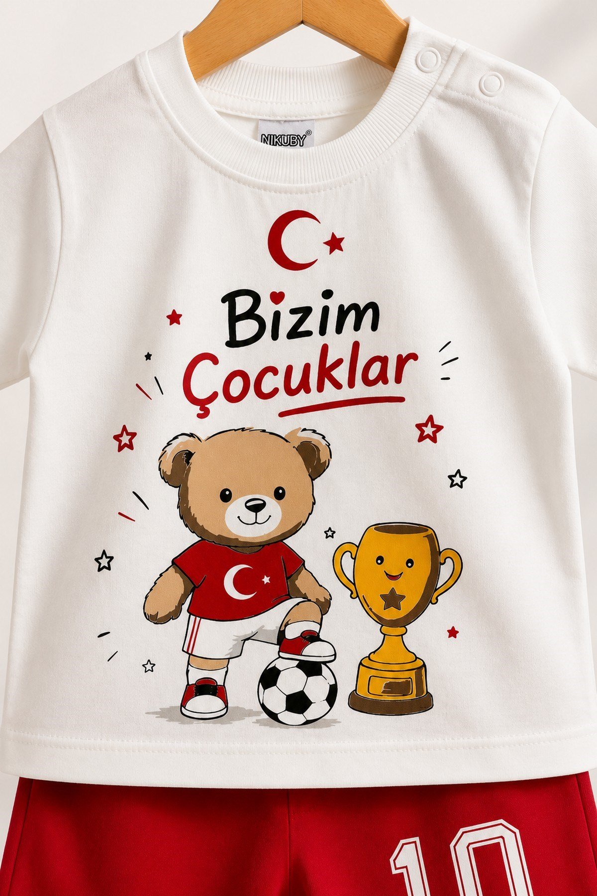 Erkek Kız Bebek Unısex Bizim Çocuklar Futbol Temalı Türkiye Ay Yıldız Kupa Ayıcık Baskılı Şortlu Yazlık 2'li Takım 3-12aylık 