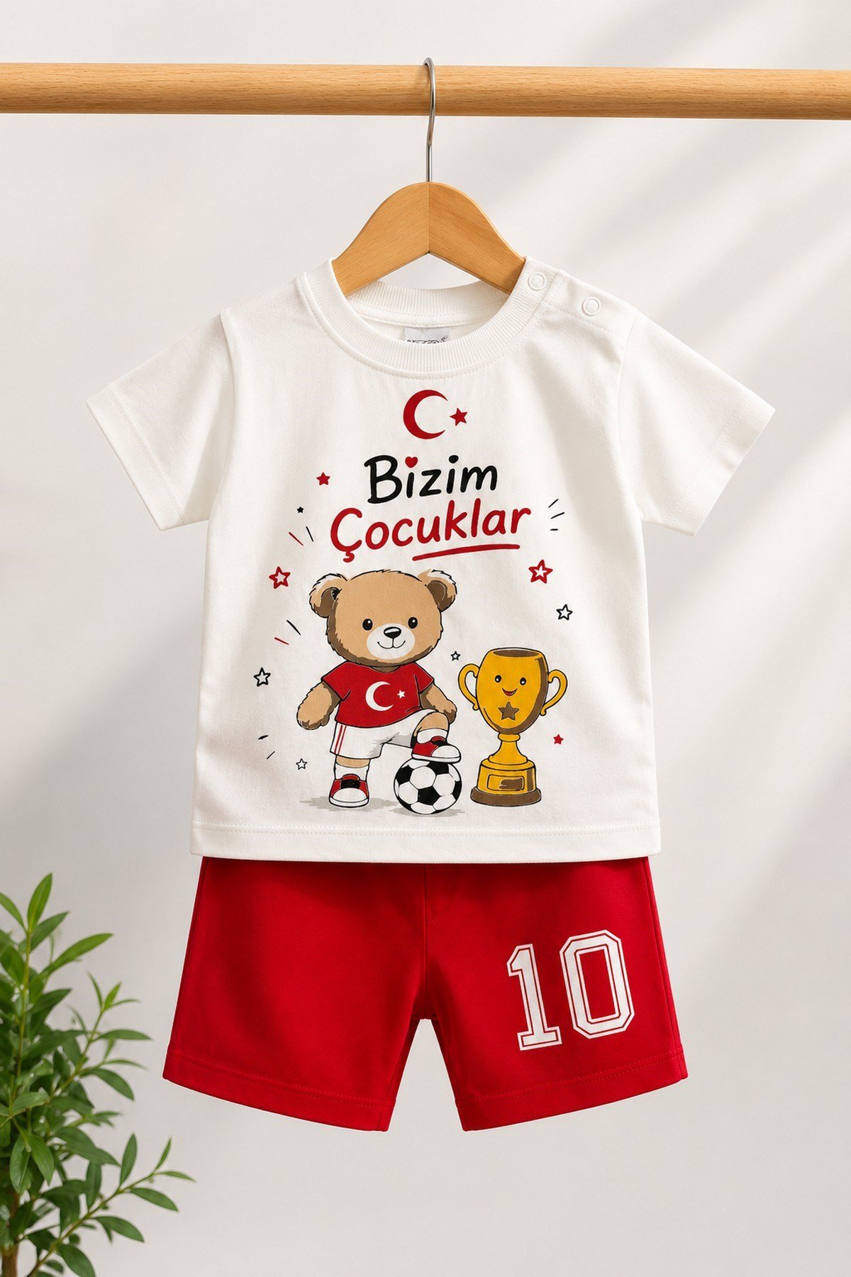 Erkek Kız Bebek Unısex Bizim Çocuklar Futbol Temalı Türkiye Ay Yıldız Kupa Ayıcık Baskılı Şortlu Yazlık 2'li Takım 3-12aylık 