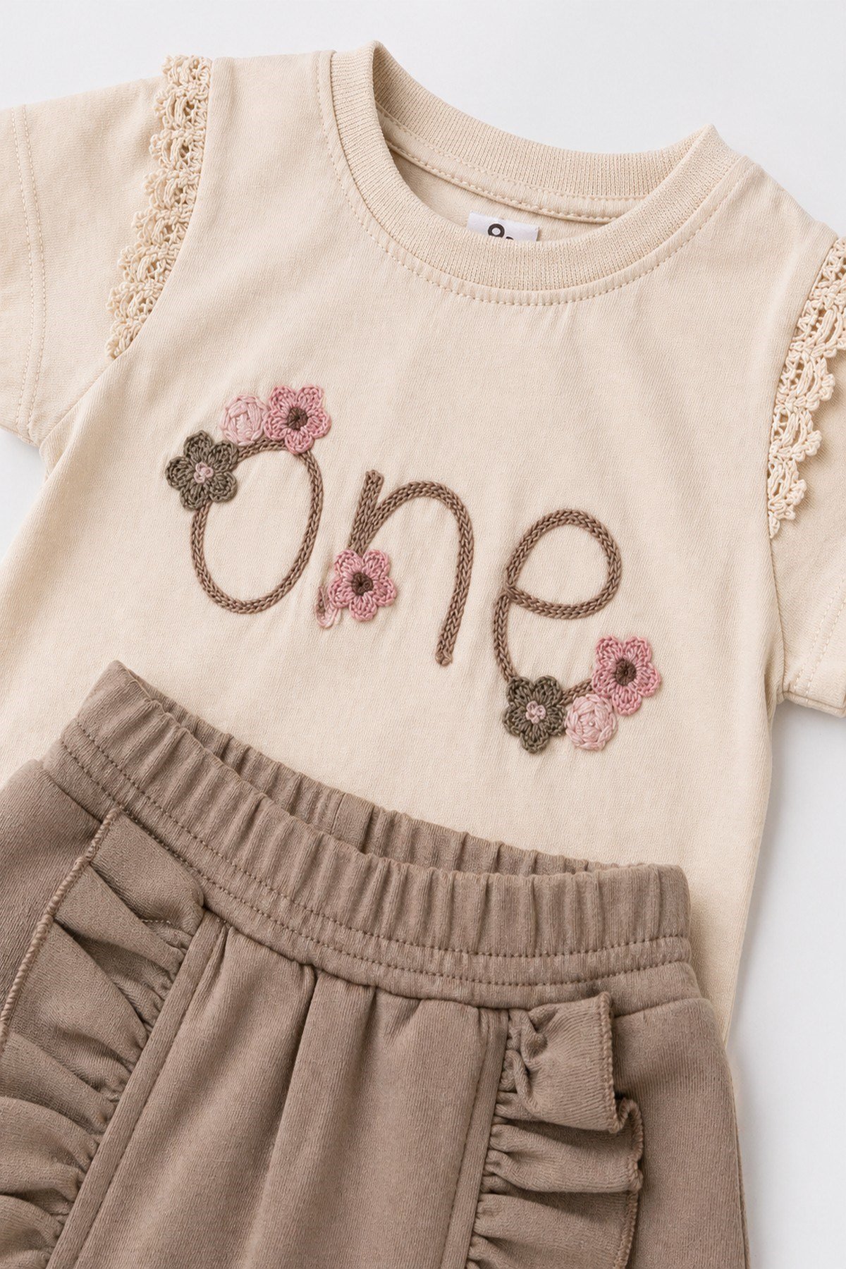 Kız Bebek 2'li Yazlık Takım One Nakışlı Dantelli Tişört ve Fırfırlı Etek Görünümlü Şort (Skort) 6-9-12-18-24 Aylık