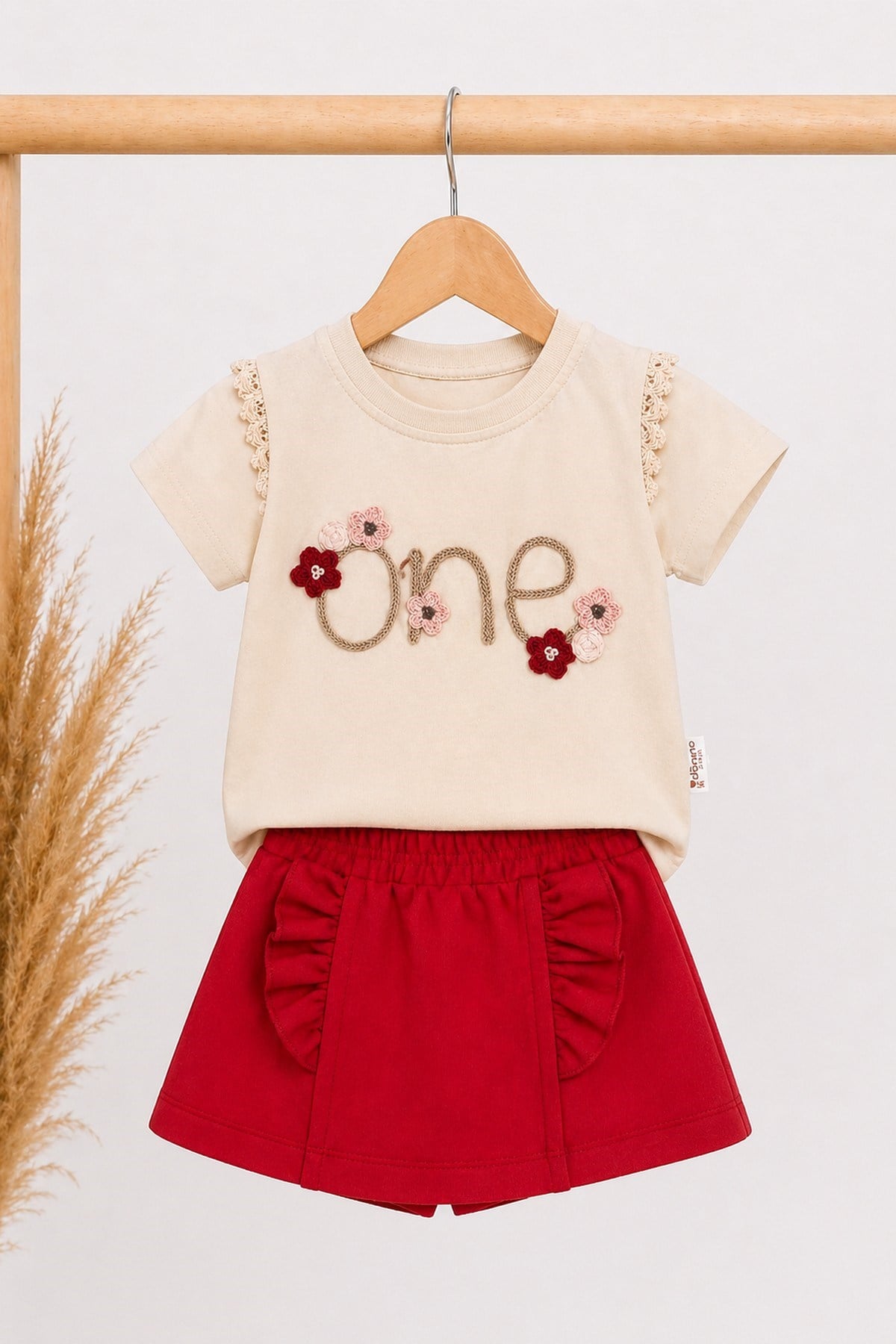 Kız Bebek 2'li Yazlık Takım One Nakışlı Dantelli Tişört ve Fırfırlı Etek Görünümlü Şort (Skort) 6-9-12-18-24 Aylık