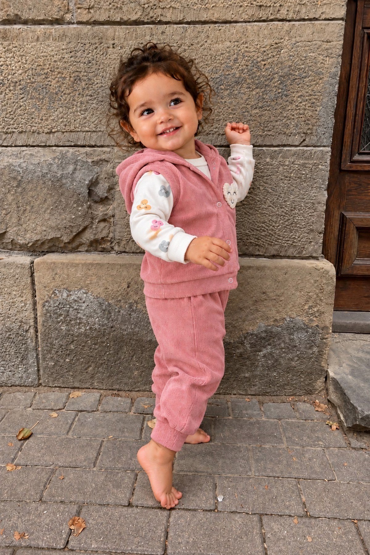 Kız Bebek 3 Parça Kapüşonlu Yelekli Takım Kalp Nakışlı Ribana Body Pamuklu Mevsimlik Alt Üst 3lü Takım 3-12 Aylık