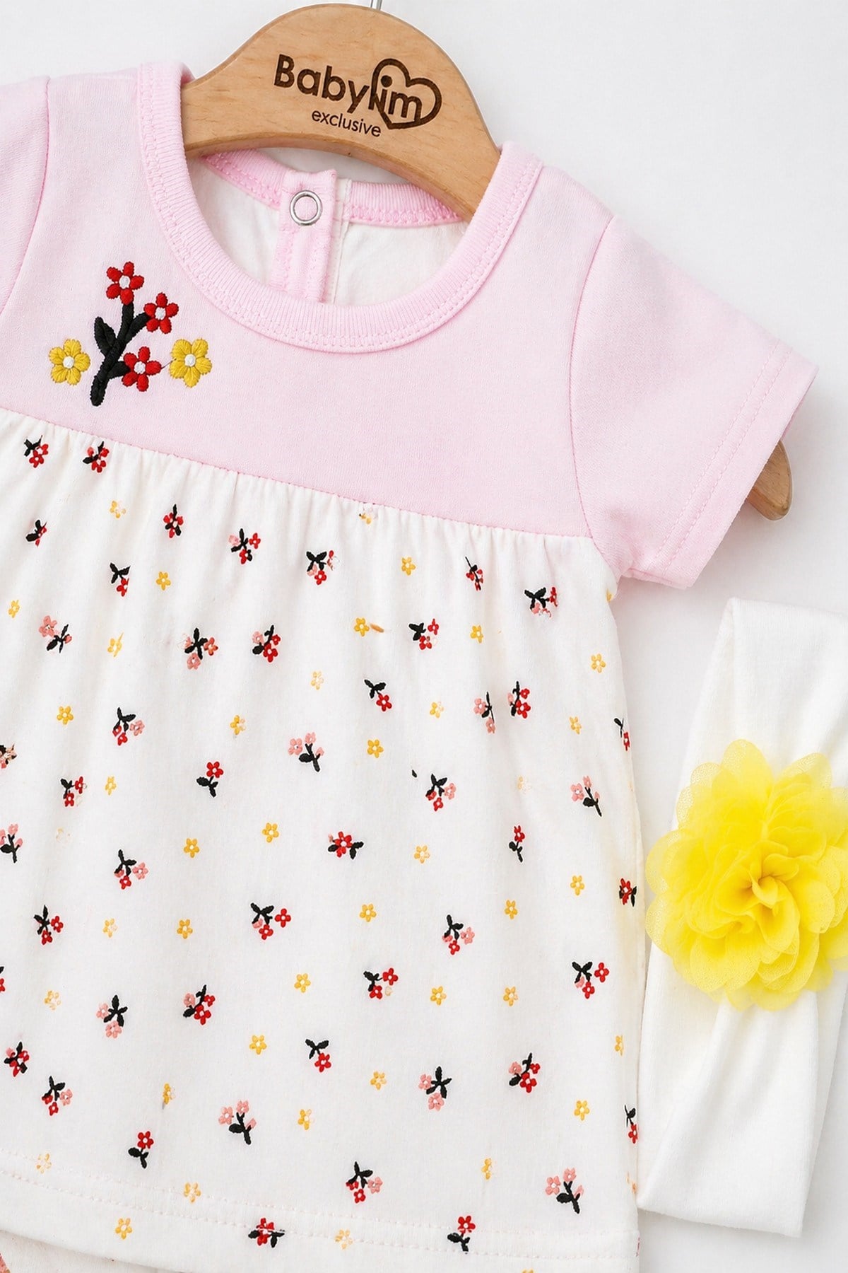 Kız Bebek Çiçek Desenli Elbise Görünümlü Alttan Çıtçıtlı Badi+Bandanalı 2'li Set %100pamuk 1-2-3 Aylık