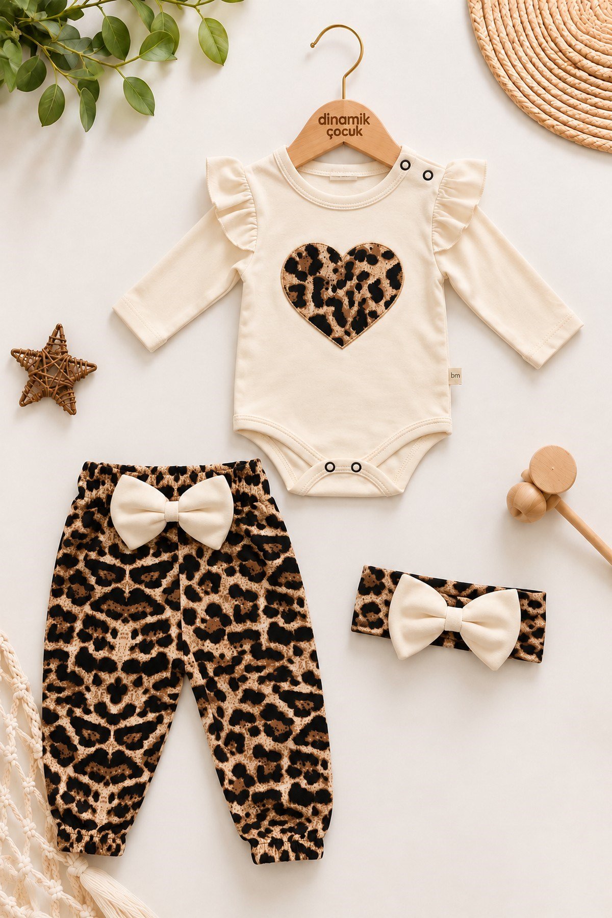 Kız Bebek Takımı Leopar Desenli 3'lü Kız Bebek Takımı Body-Alt ve Bandana Seti 0-12aylık