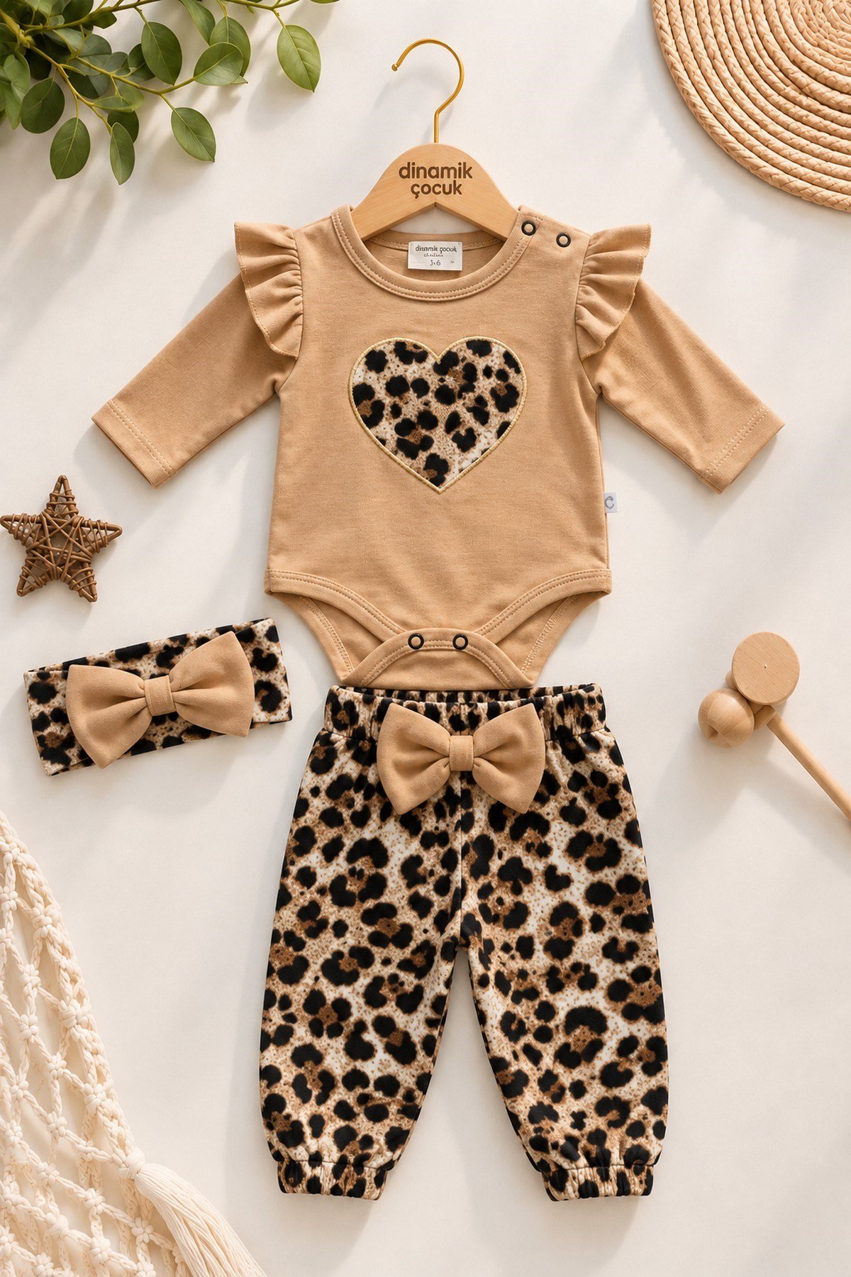 Kız Bebek Takımı Leopar Desenli 3'lü Kız Bebek Takımı Body-Alt ve Bandana Seti 0-12aylık