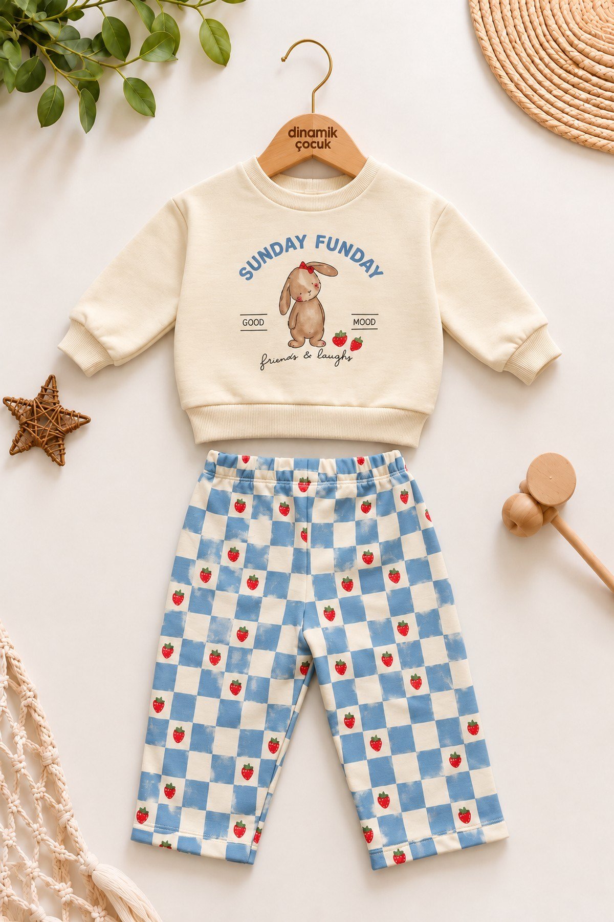 Kız Bebek Tavşan Baskılı Sweatshirt Çilek Kareli Eşofman 2'li Alt Üst Takım 9-24ay