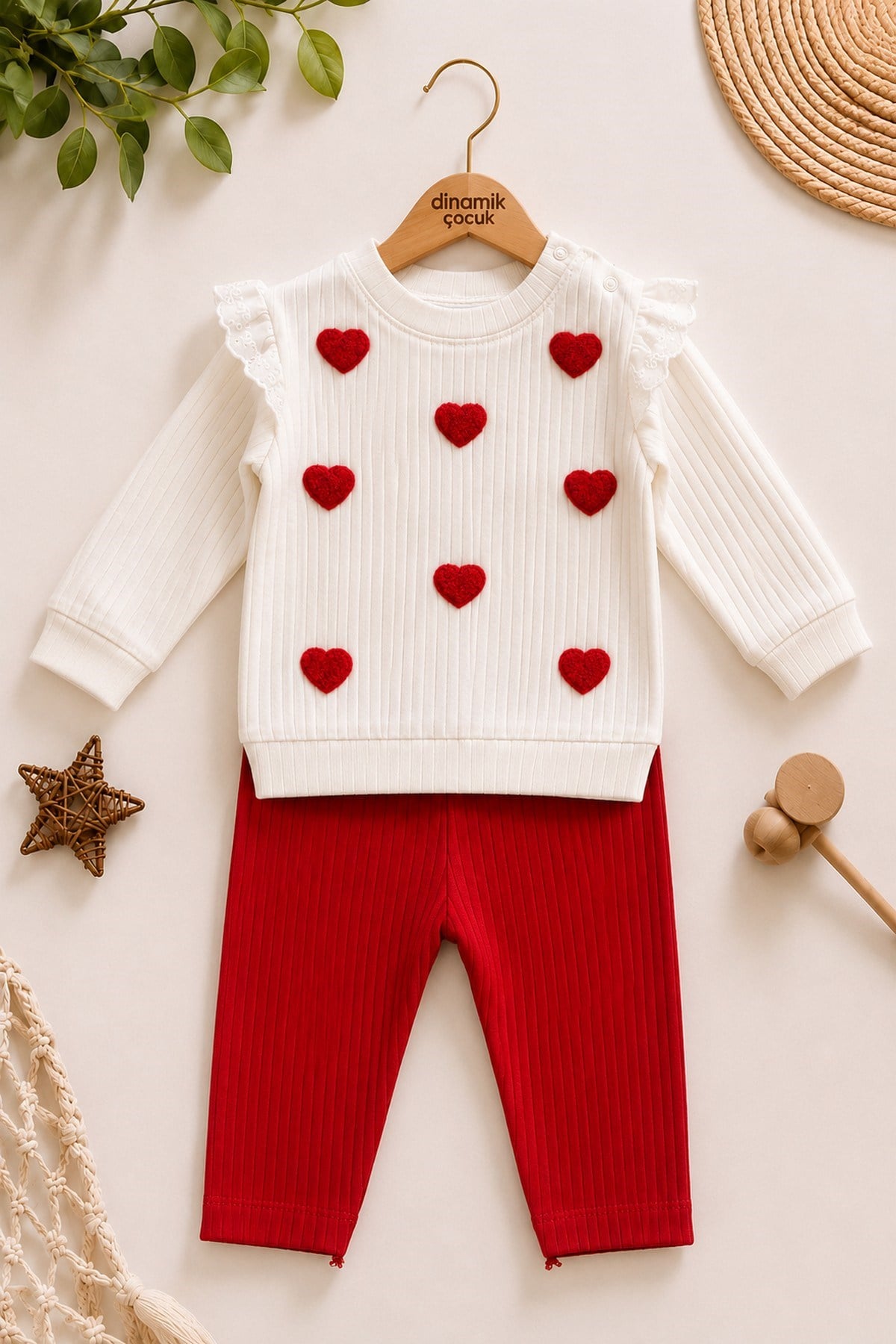 Kız Bebek/Çocuk Love Kalp Nakışlı Omuzdan Çıtçıtlı Bebek Takımı 2li Alt Üst Mevsimlik Aylık 3-6-9-12