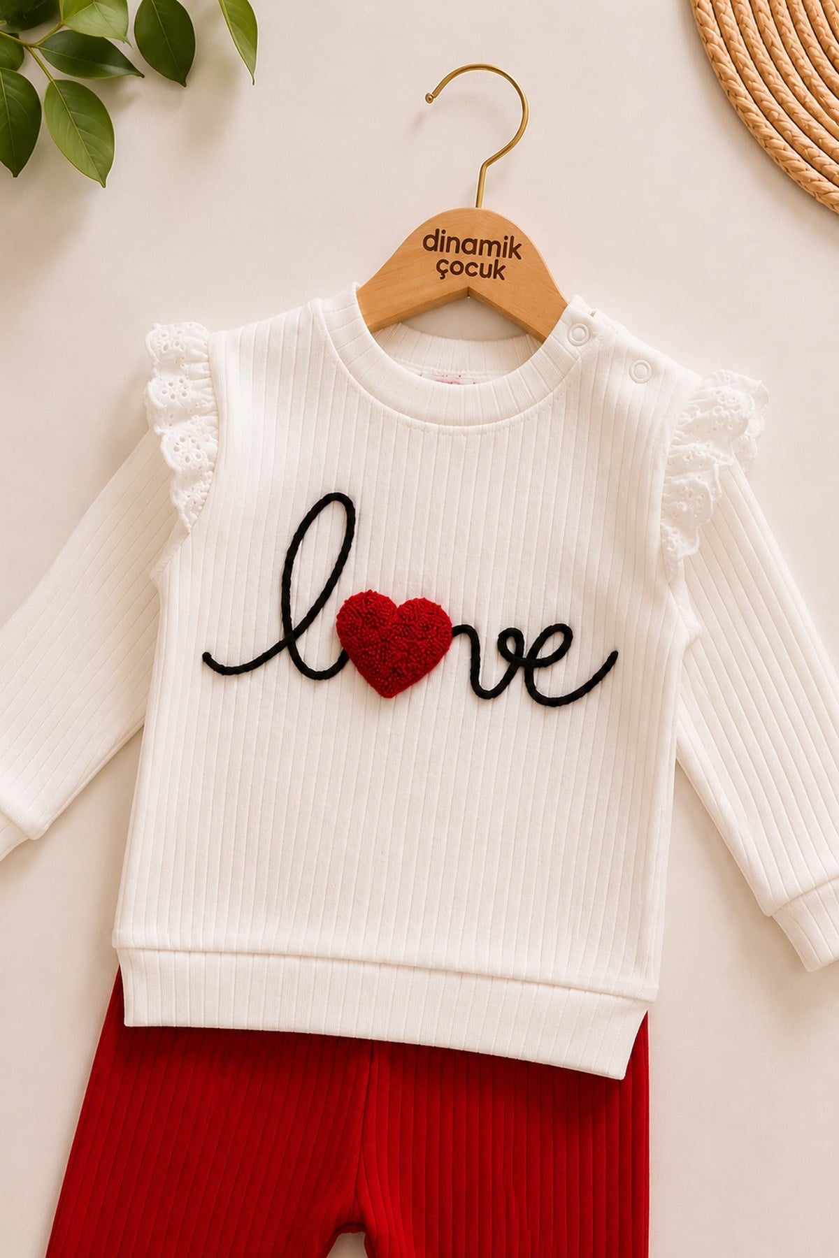 Kız Bebek/Çocuk Love Kalp Nakışlı Omuzdan Çıtçıtlı Bebek Takımı 2li Alt Üst Mevsimlik Aylık 3-6-9-12