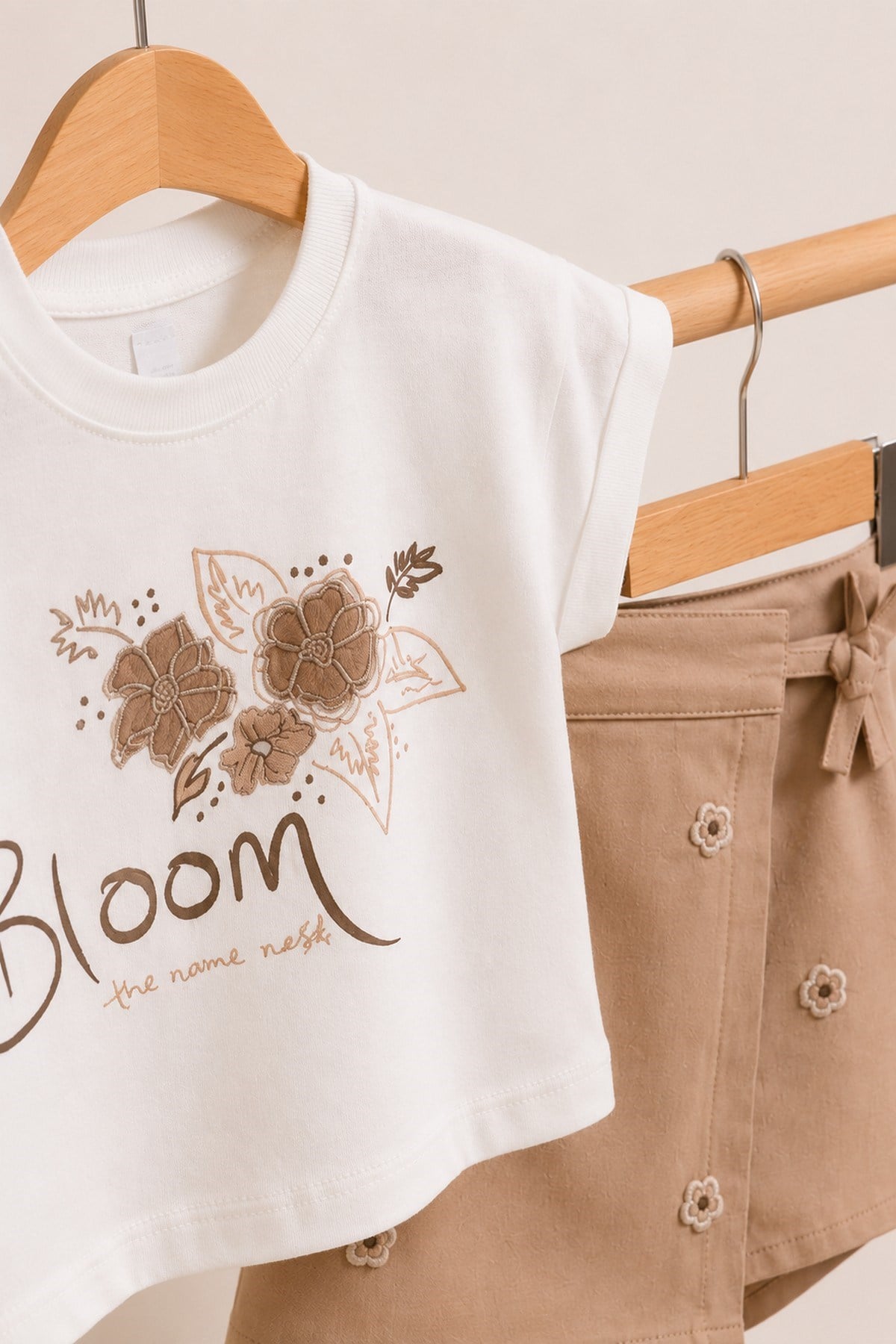 Kız Çocuk Bloom Çiçek Nakışlı Skort Şort Etekli 2'li Takım Yazlık Alt Üst Takım 2-5 Yaş