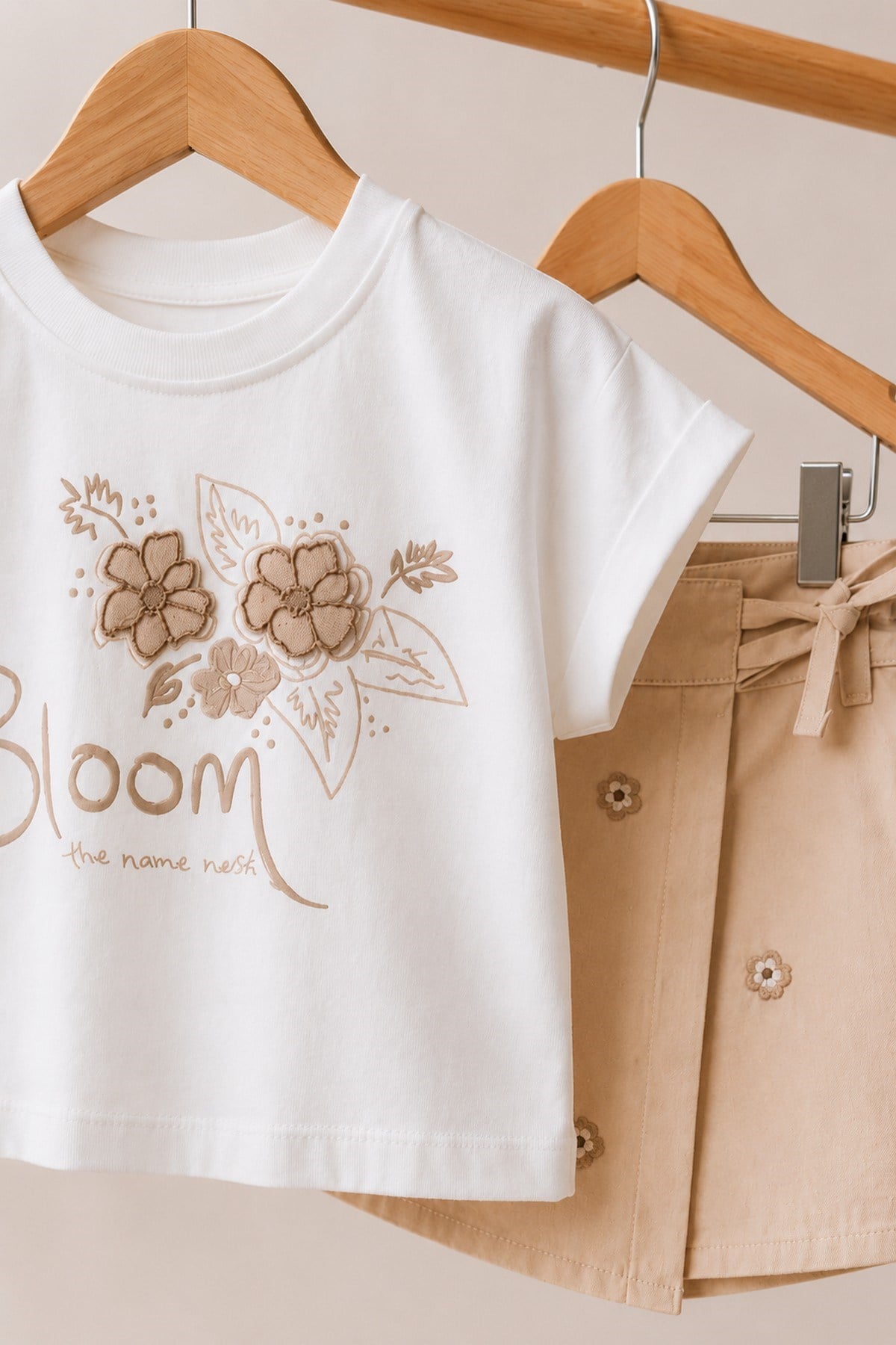 Kız Çocuk Bloom Çiçek Nakışlı Skort Şort Etekli 2'li Takım Yazlık Alt Üst Takım 2-5 Yaş