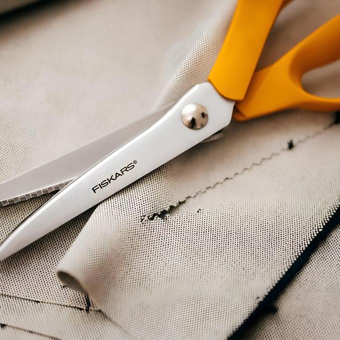 Fiskars Sürfile Makası 9 No | 22,86 cm Zikzak Kumaş ve Kağıt Makası – D-196