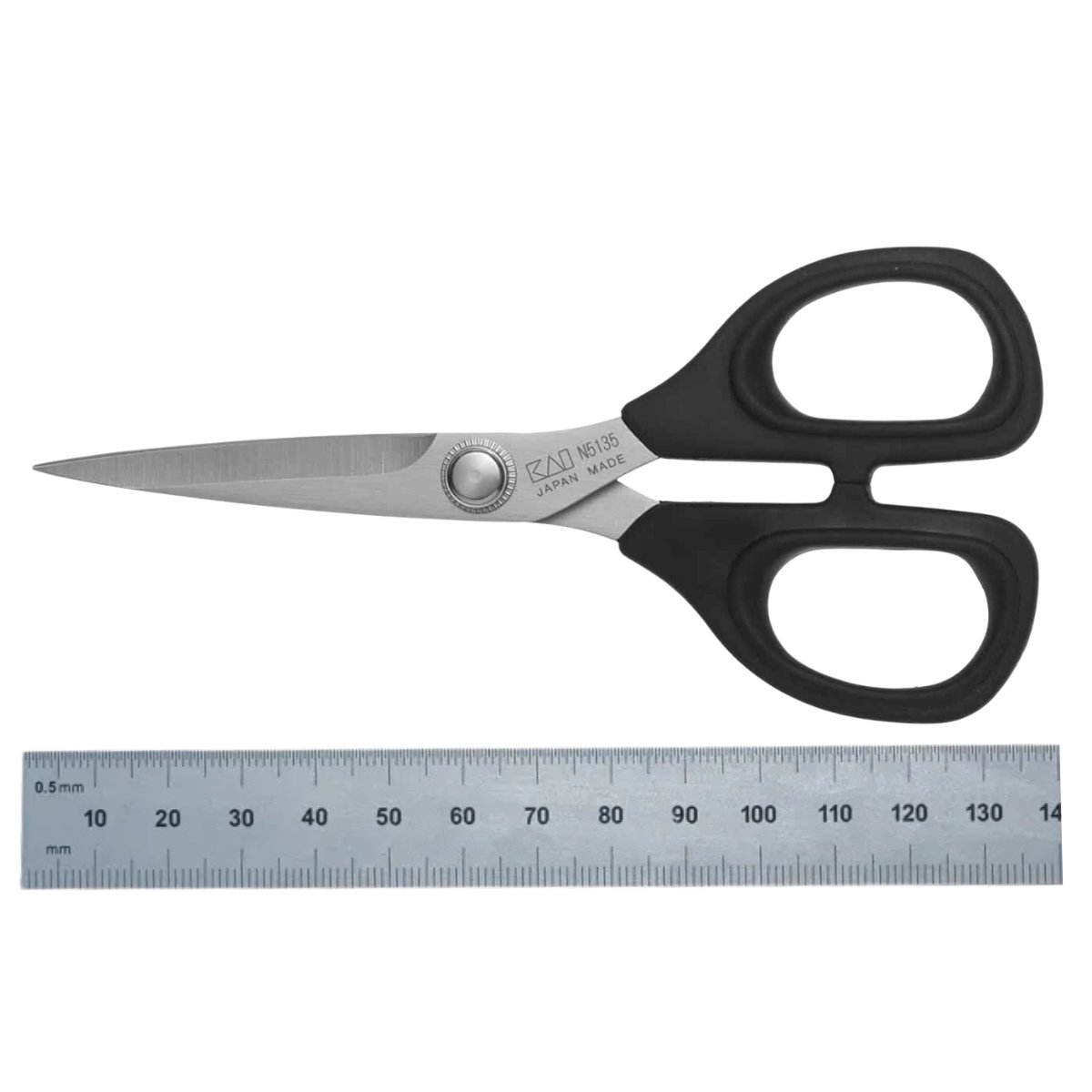 KAI N5135 İplik Temizleme Makası 13,5 cm – Japon Paslanmaz Çelik