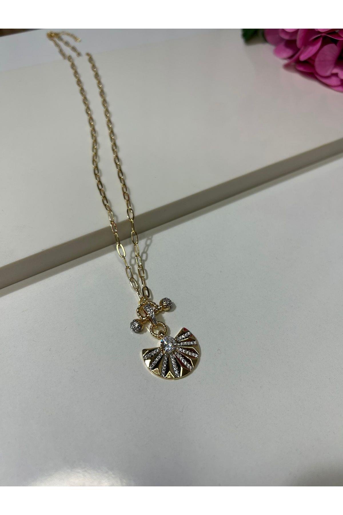 Silver Detay Charmlı Gold Kolye