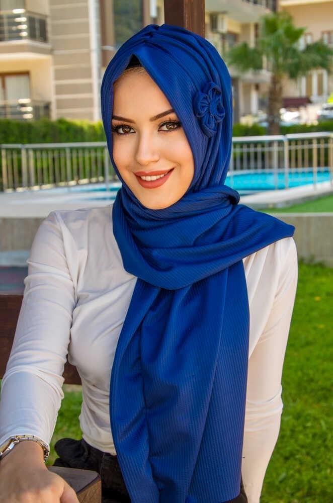 Açık Lacivert Çiçekli Pratik Şal