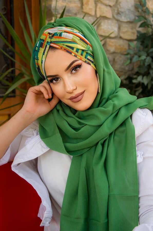 Bahar Yeşili Geometrik Desen Burgu Hazır  Şal