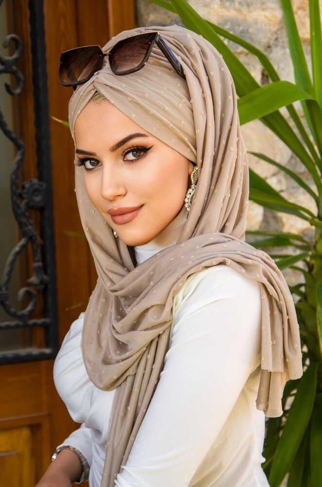 Bej Ponpon Büzgülü Hazır Şal