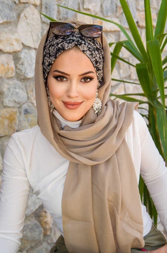 Bej Siyah Çiçek Desen Hazır Şal