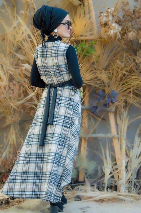 Bej Siyah Ekoseli Yelek