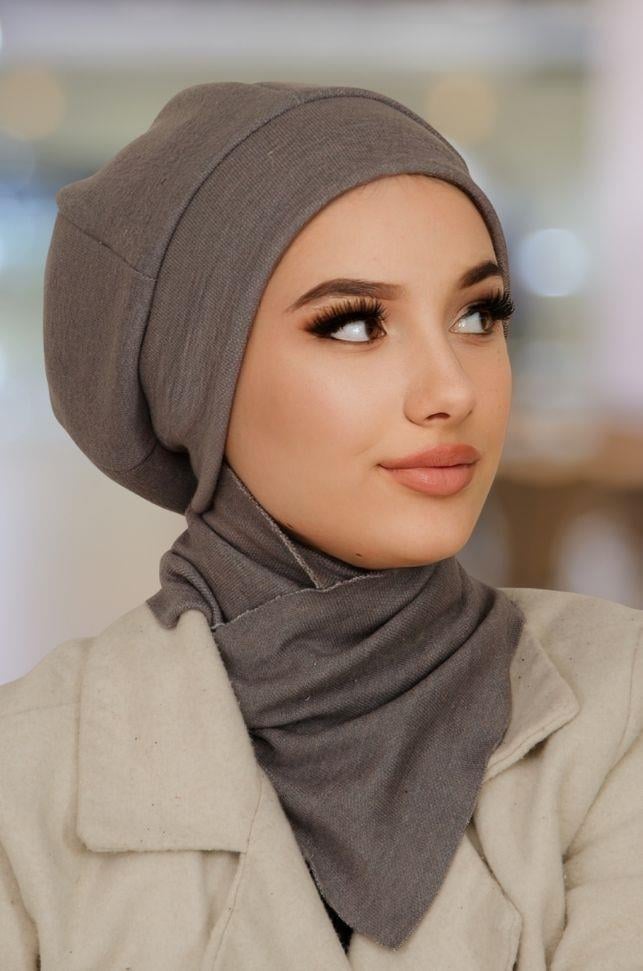 Beyaz Fitilli Kürk Bantlı Tesettür Bere