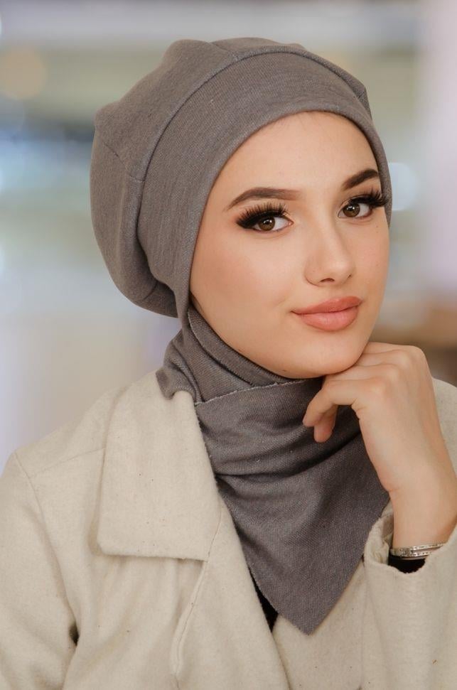 Beyaz Fitilli Kürk Bantlı Tesettür Bere