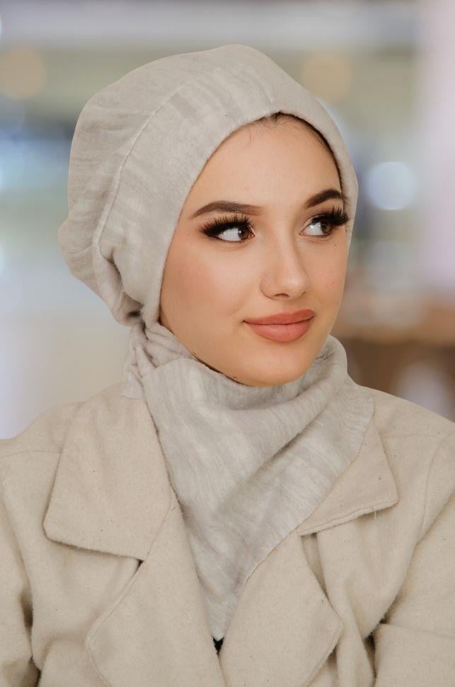 Beyaz İnci Detay Fitilli Tesettür Bere