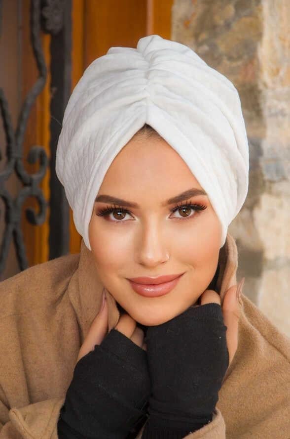 Beyaz Kışlık Büzgülü Bone