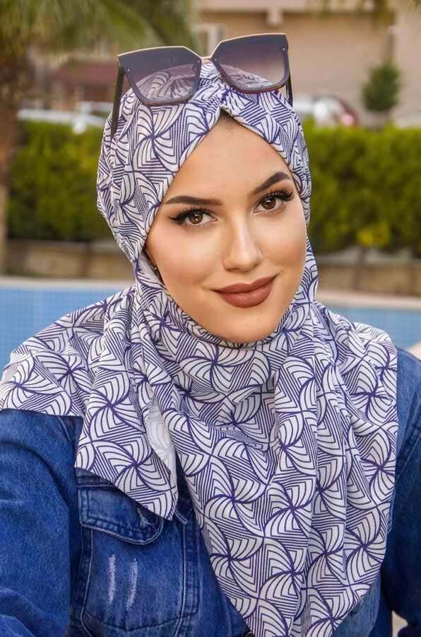 Beyaz Lacivert Desenli Hazır Şal Eşarp