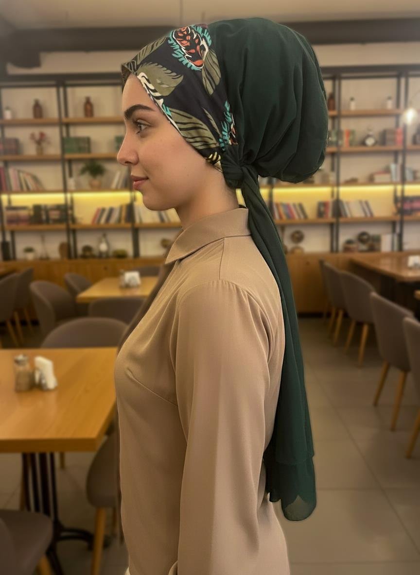 Beyaz Mercan Çiçek Desen Fularlı Bone