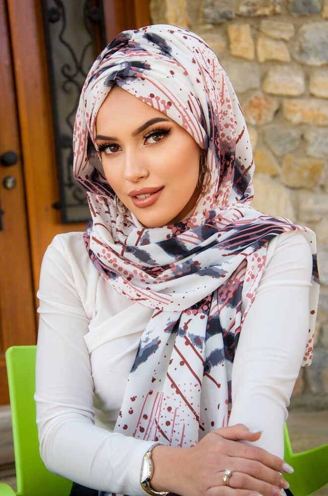 Beyaz Pudra Retro Desen Hazır Şal