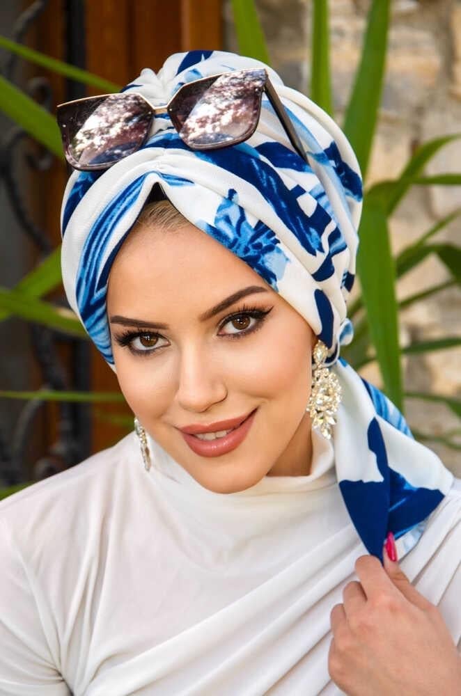 Beyaz Saks Mavi Yaz Desen Tokalı Bone