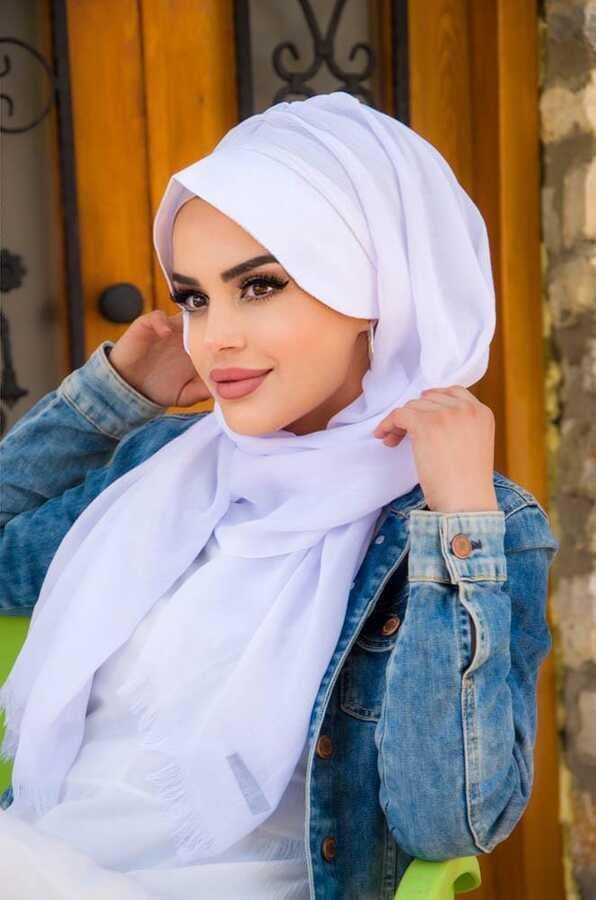 Beyaz Şapkalı Şal