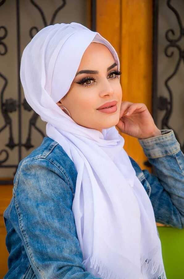 Beyaz Şapkalı Şal