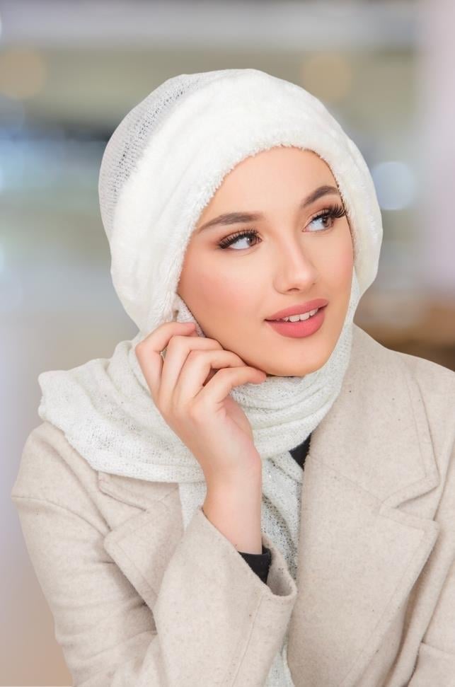 Beyaz Triko Kürklü Kelebek Bone Şal