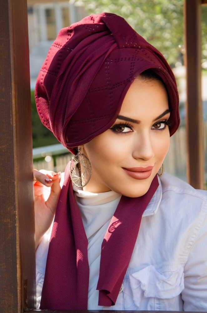 Bordo Kapitone Fularlı Şapka Bone