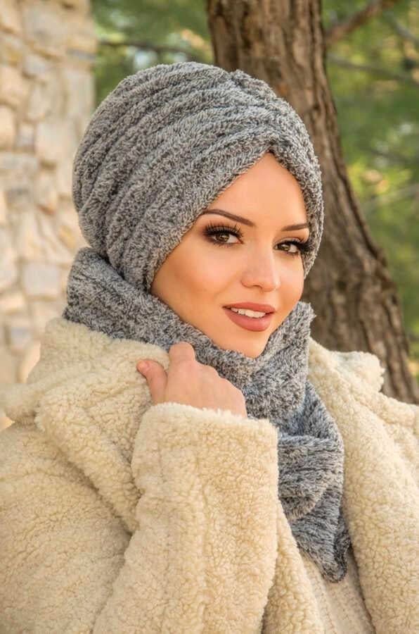 Gri Kürk Büzgülü Bone Ve Etol Takım