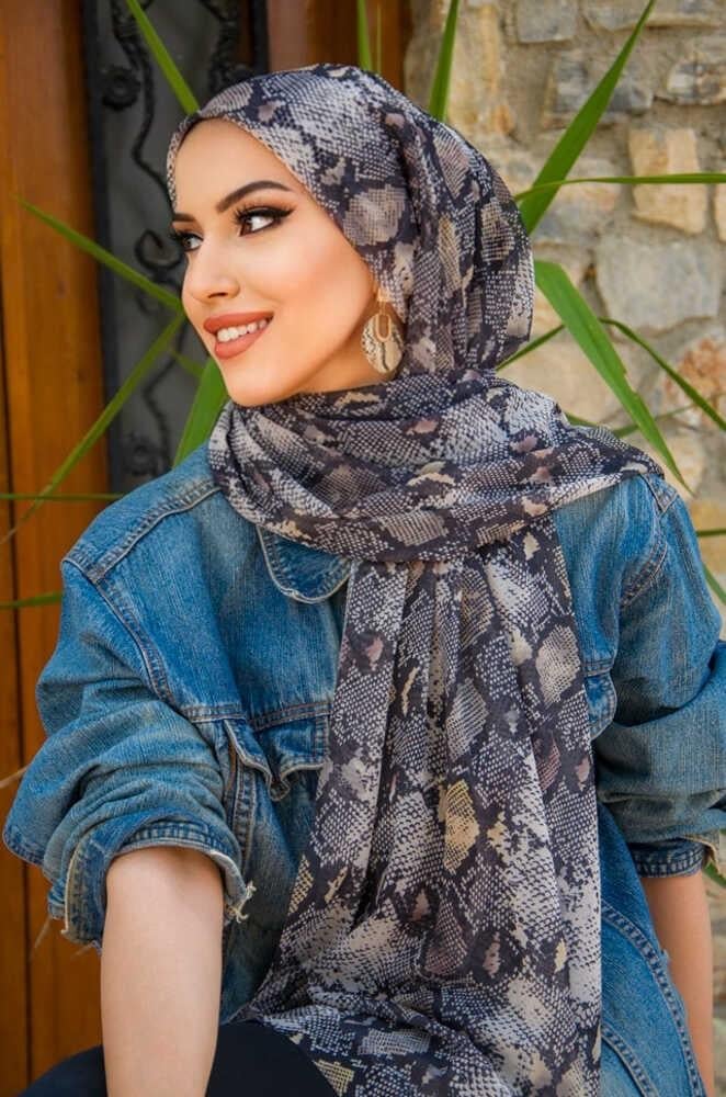 Gri Yılan Desenli Bone Hazır Şal