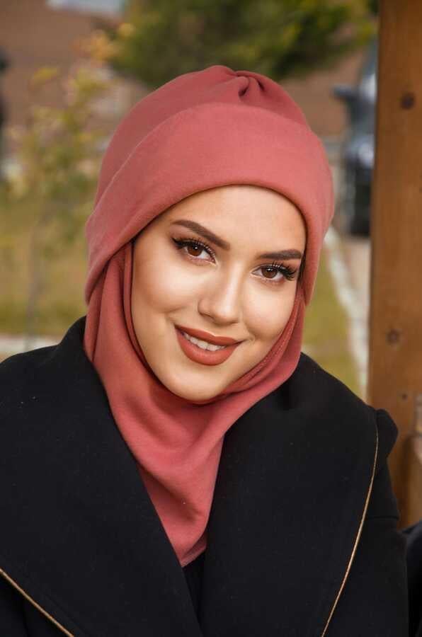 Gülkurusu Maskeli Bere