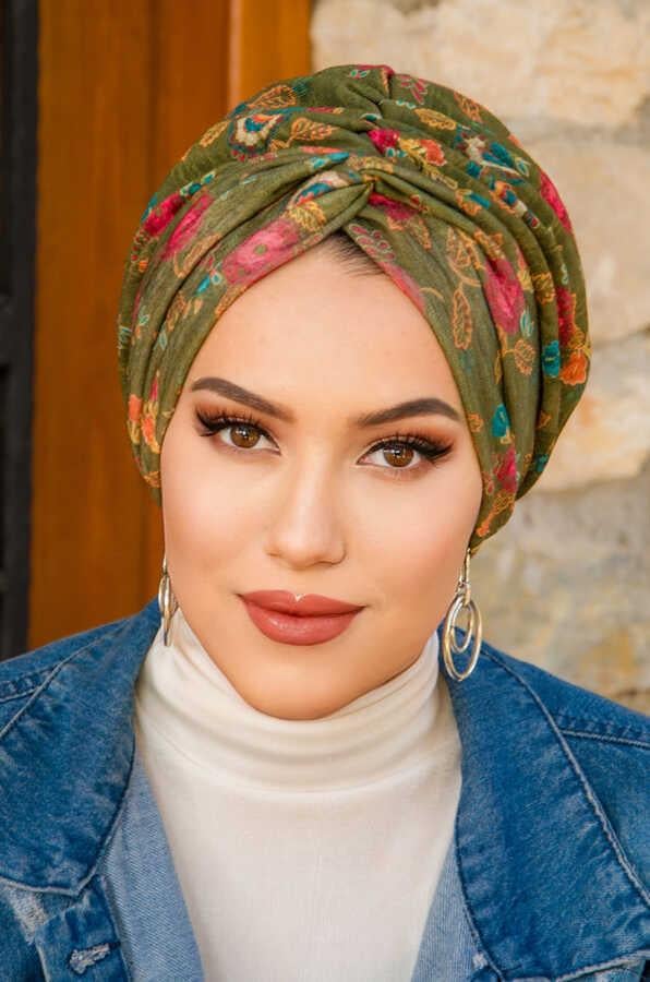 Haki Çiçek Desenli Burgu Bone