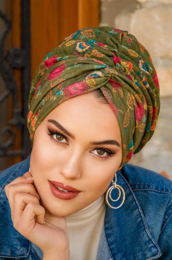 Haki Çiçek Desenli Burgu Bone