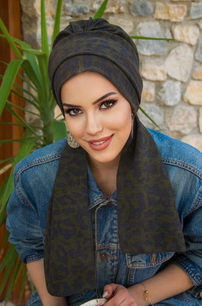 Haki Desenli Atkılı Bone