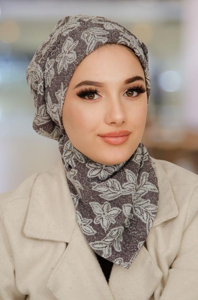 Haki Fiyonklu Kapitone Tesettür Bere