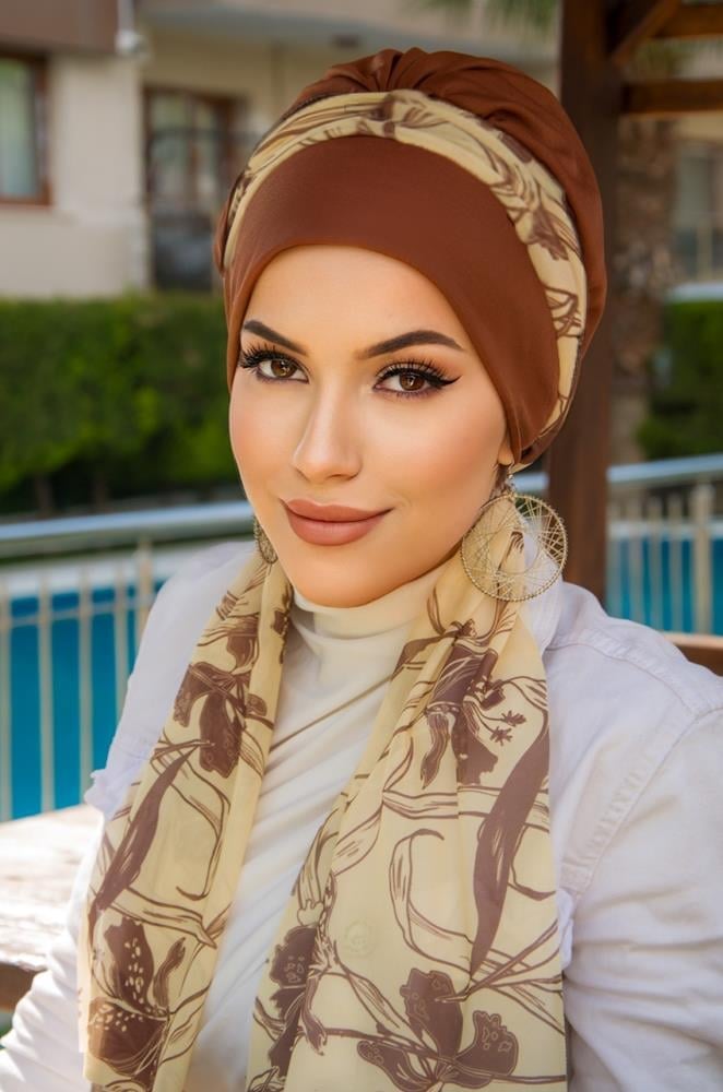 Karamel Kahve Fularlı Bone