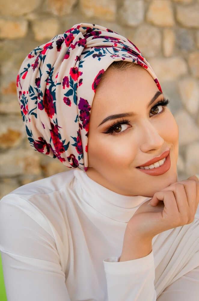 Kemik Kırmızı Çiçek Desen Burgu Detaylı Bone