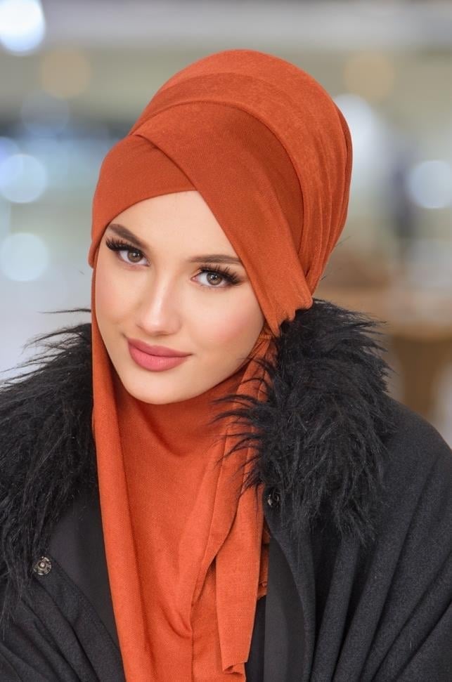 Kiremit Çapraz Bantlı Medium Size Hijab - Hazır Şal