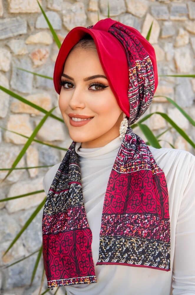 Kırmızı Etnik Desen Şapkalı Bone