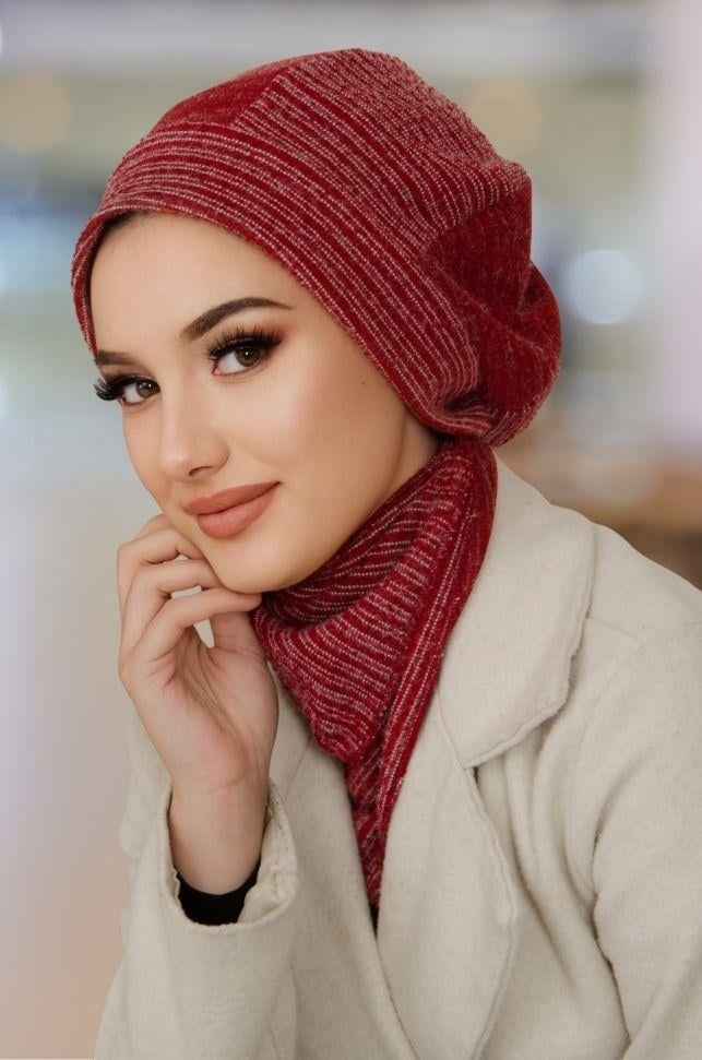 Kırmızı Kazayağı Kaşe Maskeli Bere