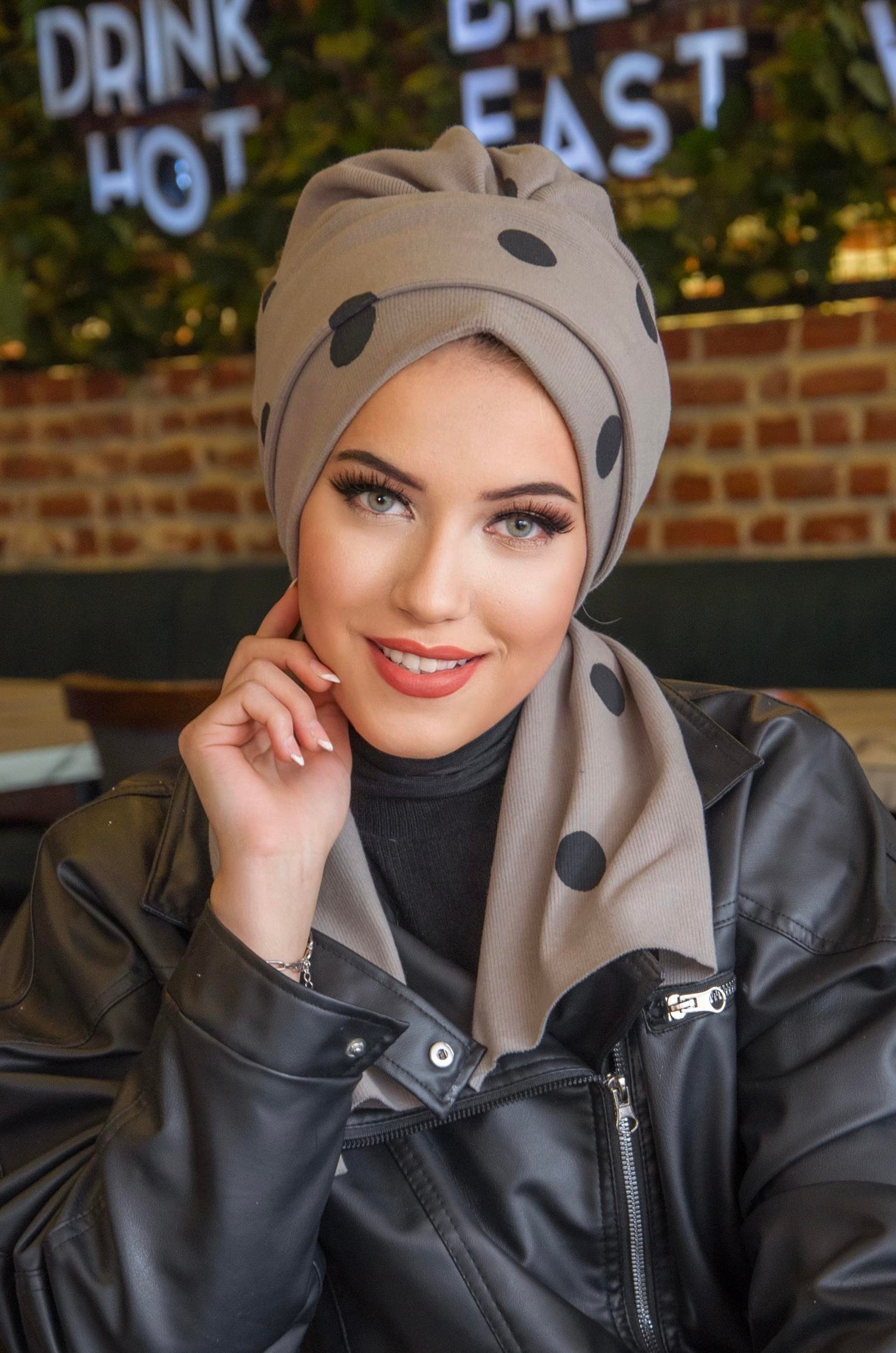 Koyu Lacivert Beyaz Geometrik Desen Atkılı Bone