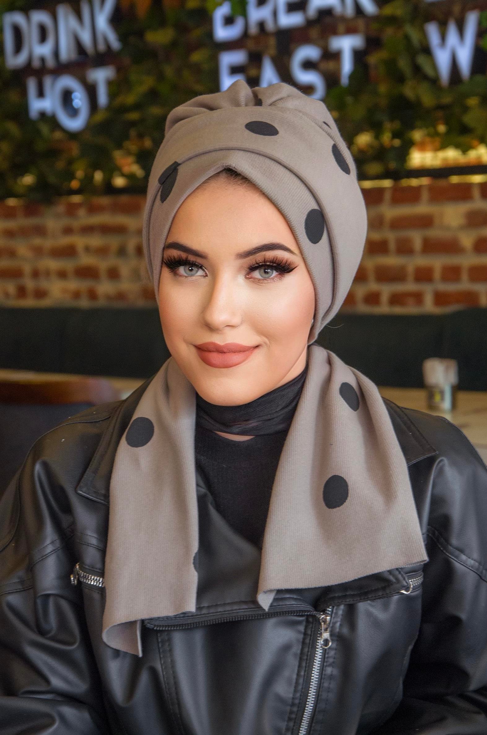 Koyu Lacivert Beyaz Geometrik Desen Atkılı Bone