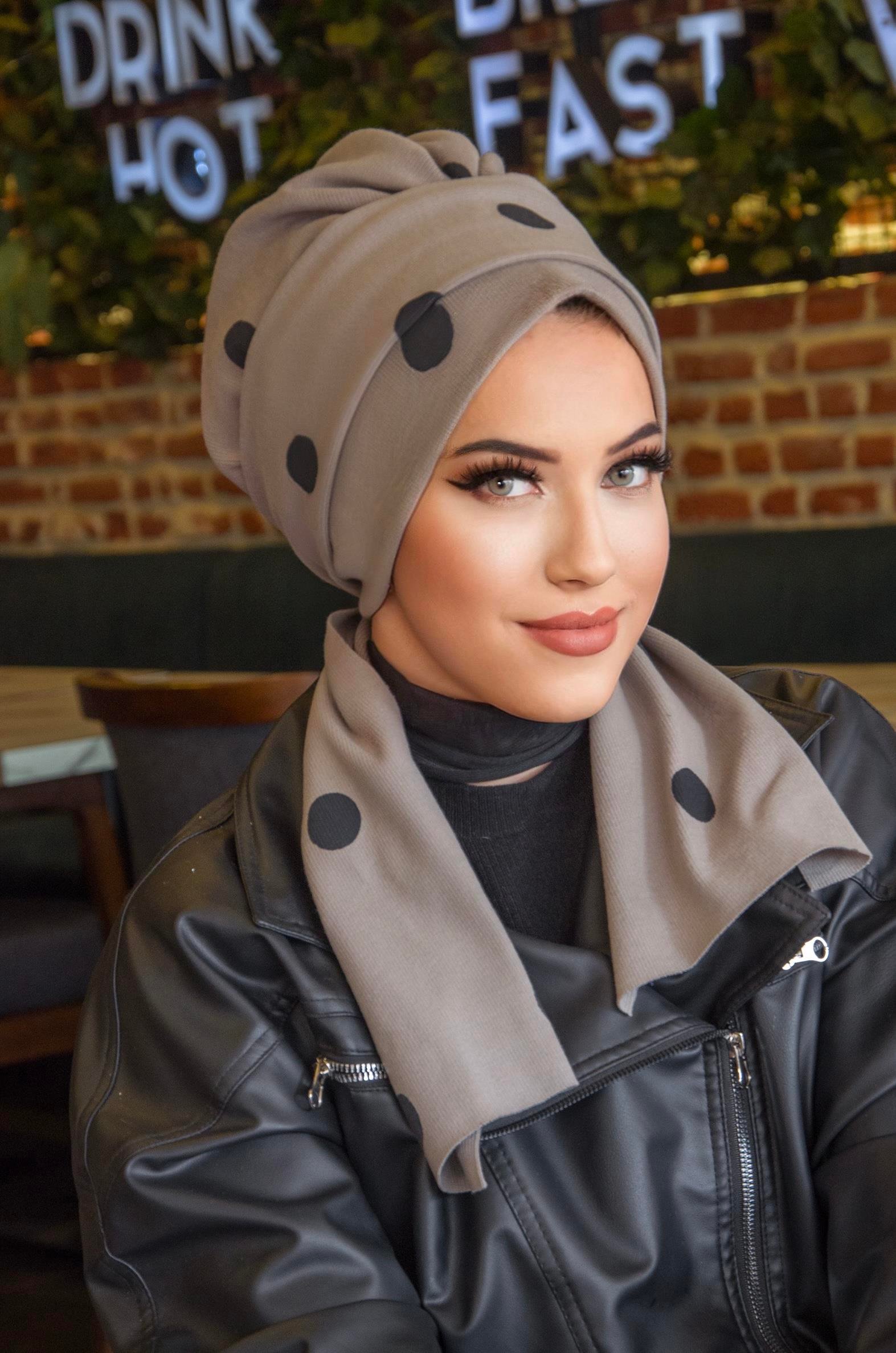 Koyu Lacivert Beyaz Geometrik Desen Atkılı Bone