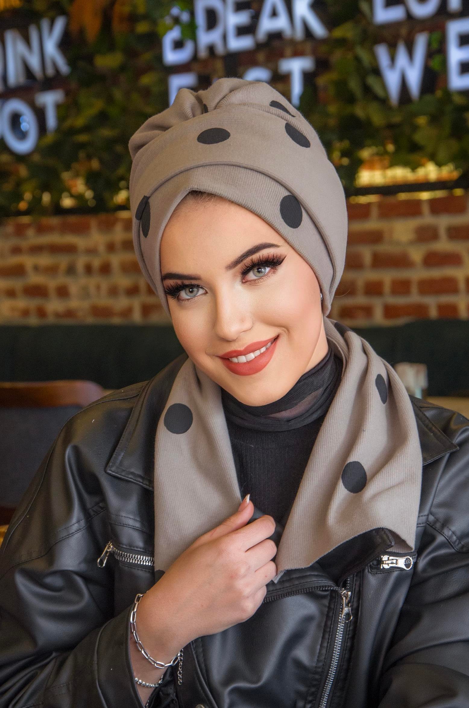 Koyu Lacivert Beyaz Geometrik Desen Atkılı Bone