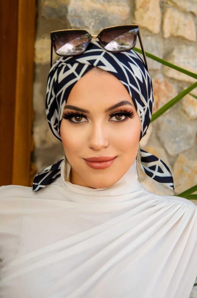 Lacivert Beyaz Geometrik Çapraz Bone